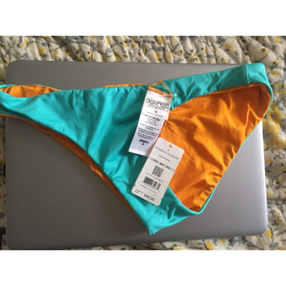 Patagonia Reversible Cutback Bikini Bottom M - tags removed & worn once. - Picture 3 of 4